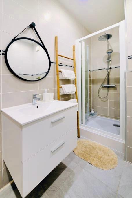 Le Petit Martégal appartement spacieux en Centre ville et proche de la plage Martigues Extérieur photo