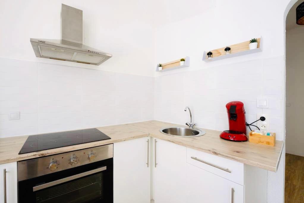 Le Petit Martégal appartement spacieux en Centre ville et proche de la plage Martigues Extérieur photo